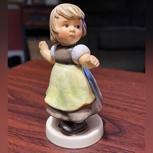 M.J. Hummel Leisl Spring Waltz 2007-08 Hum 912/B #152521 MIHC 2007-08. 4”w/box.